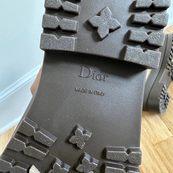 DIORUNION RAIN BOOTS IN DARK NUT COLOR (BEIGE) - Picture 8 of 12